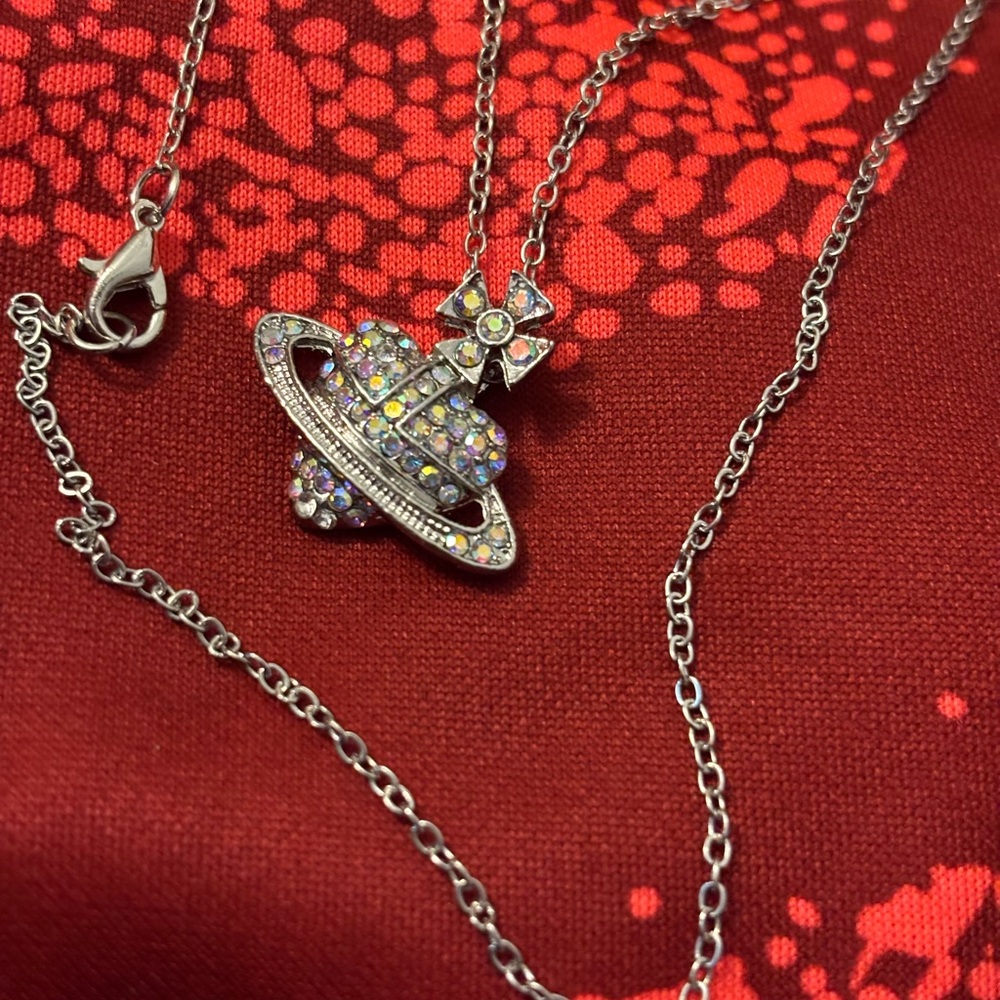 Necklace ufo Saturn pendant unisex 16in silvertone crystals
